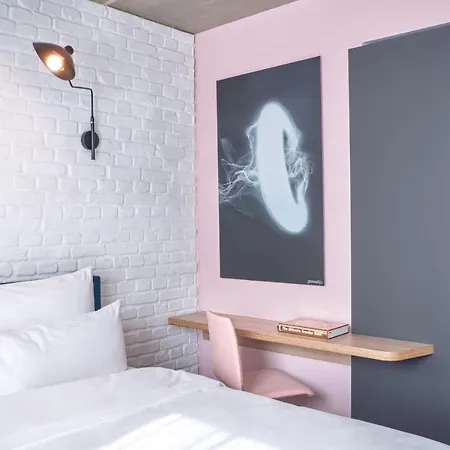 酒店 Urban Loft 4*