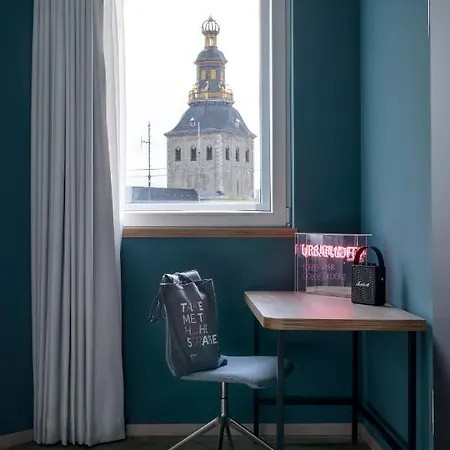 Urban Loft 4* كولونيا