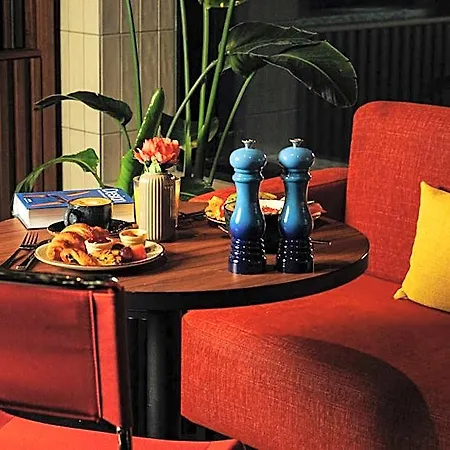 Urban Loft 4* كولونيا