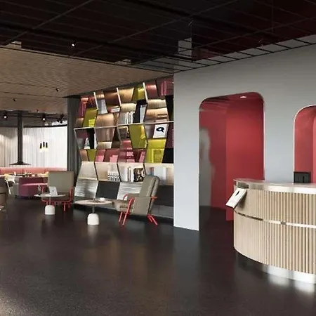 מלון Urban Loft 4*