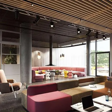 Urban Loft מלון