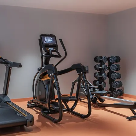 Urban Loft 4* كولونيا