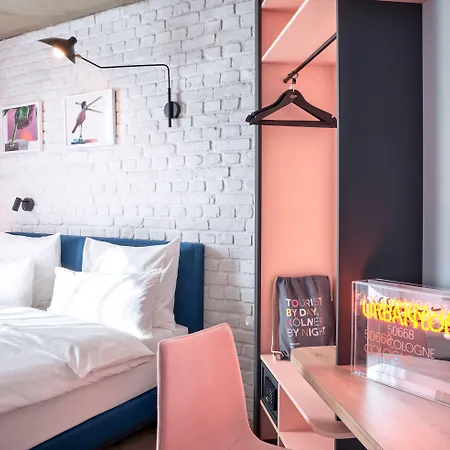 Urban Loft 4*