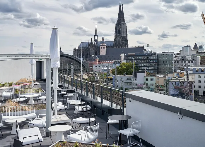 Urban Loft Hotell 4*